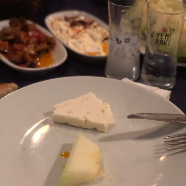Foto scattata a Kalikratya Balık Restaurant da 𐰚𐰼𐰇𐰏  𐱃𐰖𐰀𐰭𐰺𐰱 . il 9/21/2022
