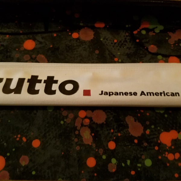 Das Foto wurde bei Zutto Japanese American Pub von J am 3/16/2018 aufgenommen