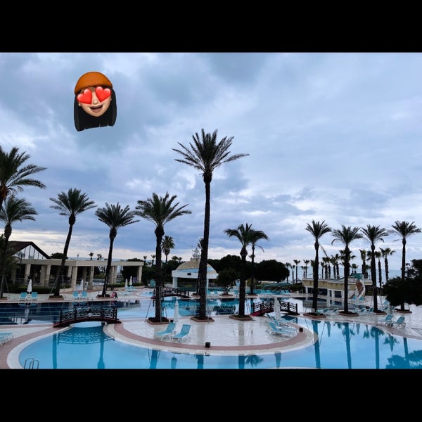 Foto tirada no(a) Limak Atlantis De Luxe Hotel and Resort por _Maaahna✨ em 3/20/2021