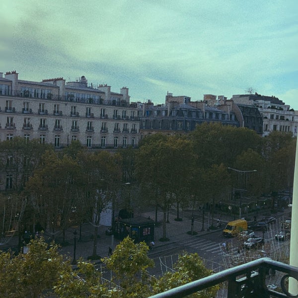 10/9/2023にAbdullahがHôtel Paris Marriott Champs-Élyséesで撮った写真