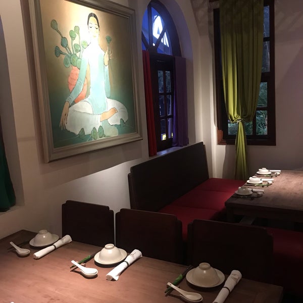 Das Foto wurde bei Hum Vegetarian, Café &amp; Restaurant von Tanh Tanh am 10/16/2018 aufgenommen