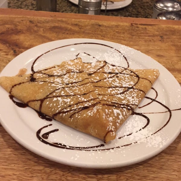 Photo taken at Crepes n&#39; Crepes by Yousef on 12/3/2015