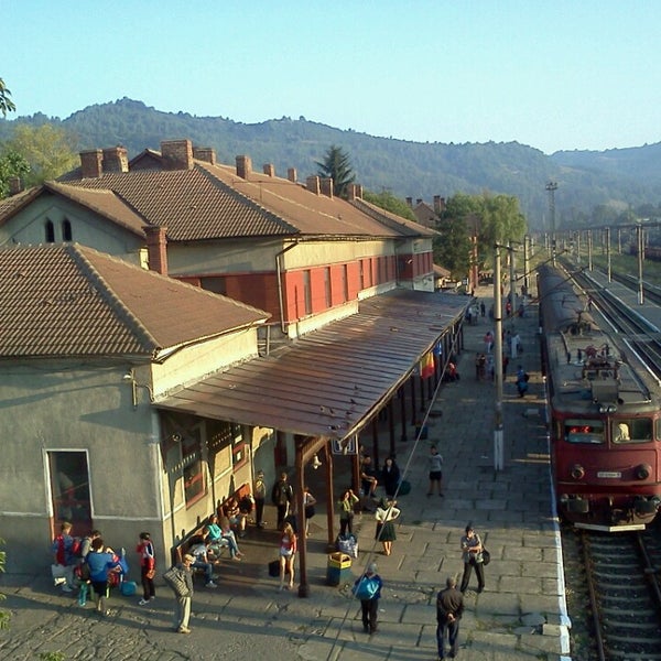 Ir Nessebar Intra In Gara Petrosani Msts Romania Youtube