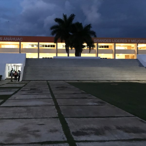 Photo taken at Universidad Anáhuac Mayab by Ulvia A. on 12/9/2016