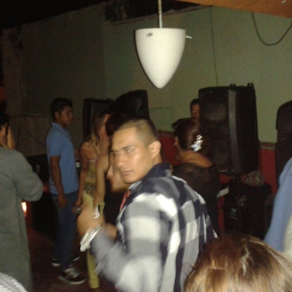 11/24/2013 tarihinde Kar C.ziyaretçi tarafından La Ingrata Mexican Pub'de çekilen fotoğraf