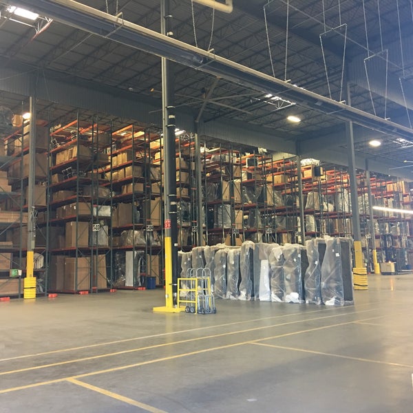 Photos At American Furniture Warehouse 10 Tips From 1525 Visitors Photo Taken At American Furniture Warehouse By Ian On 3 23 2018