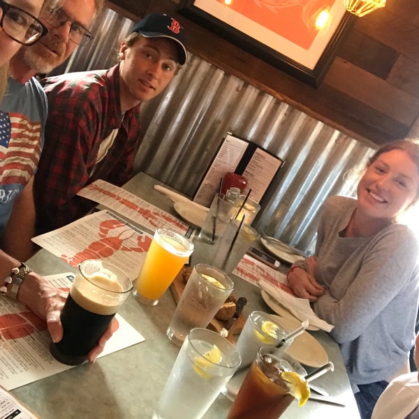 Foto tomada en Westbrook Lobster Restaurant &amp; Bar  por J. D. L. el 7/6/2018
