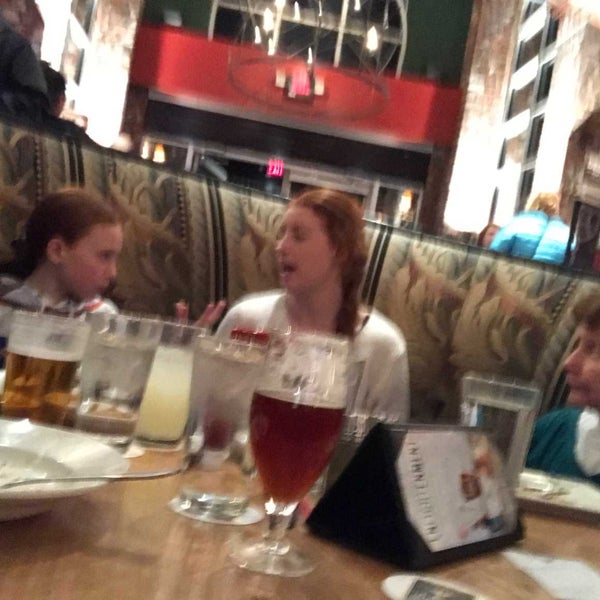 Photo taken at BJ&#39;s Restaurant &amp; Brewhouse by J. D. L. on 1/19/2019