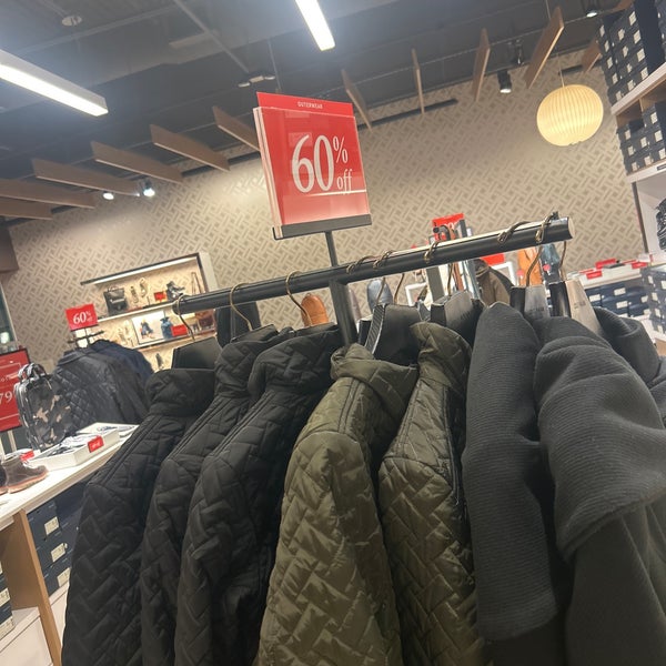 Nike outlet cheap philadelphia premium outlets
