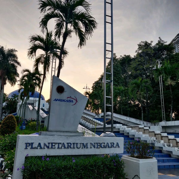 รูปภาพถ่ายที่ National Planetarium (Planetarium Negara) โดย vin_ann เมื่อ 2/18/2021