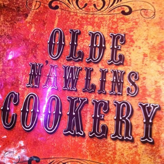 Photo prise au Olde N&#39;awlins Cookery par Rebecca D. le11/28/2011