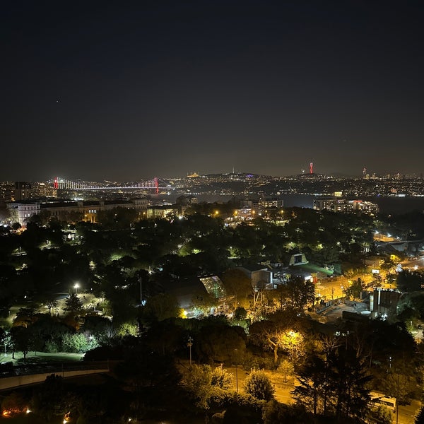 Foto tirada no(a) Hilton Istanbul Bosphorus por Aslan Ç. em 11/6/2023