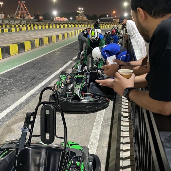 รูปภาพถ่ายที่ Bahrain International Karting Circuit โดย Ahmad เมื่อ 11/3/2023