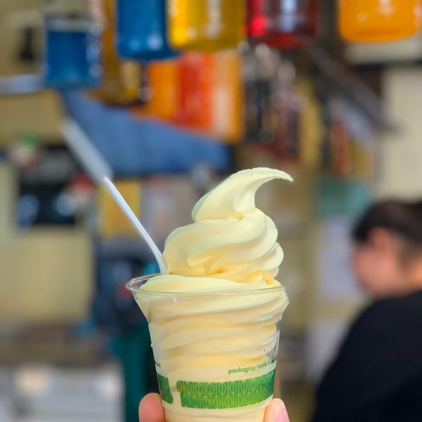 Photo taken at Scandinavian Shave Ice by Eric B. on 12/18/2019