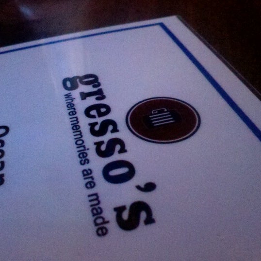 11/26/2012にNicole K.がGresso&#39;s Restaurant &amp; Barで撮った写真