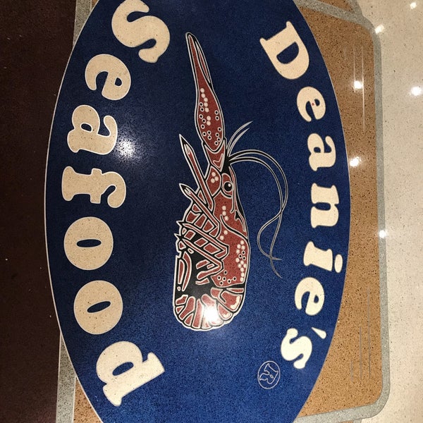 Foto tomada en Deanie&#39;s Seafood Restaurant in the French Quarter  por Michelle M. el 8/27/2019