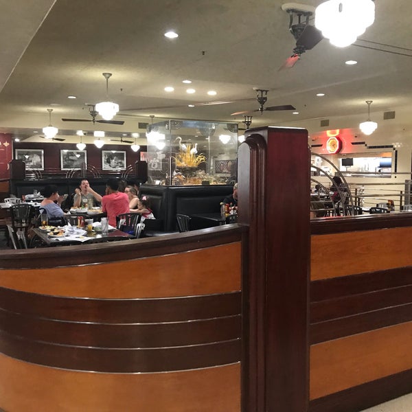 8/27/2019 tarihinde Michelle M.ziyaretçi tarafından Deanie&#39;s Seafood Restaurant in the French Quarter'de çekilen fotoğraf