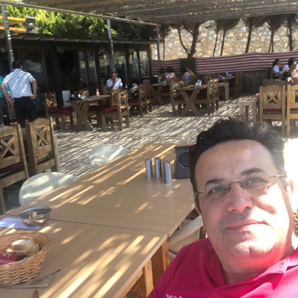 Photo prise au Altınoluk Kahvaltı &amp; Restaurant par Ayhan T. le8/16/2020