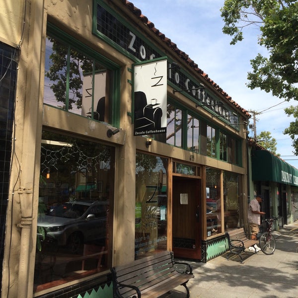 Foto tirada no(a) Zocalo Coffeehouse por Gordon G. em 6/9/2015