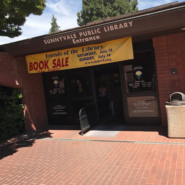 Foto tirada no(a) Sunnyvale Public Library por Gordon G. em 7/15/2017