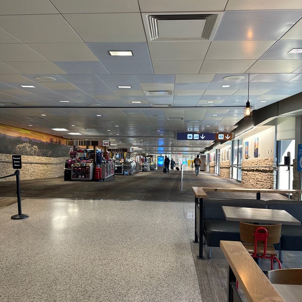 1/6/2024 tarihinde Gordon G.ziyaretçi tarafından Tucson International Airport (TUS)'de çekilen fotoğraf