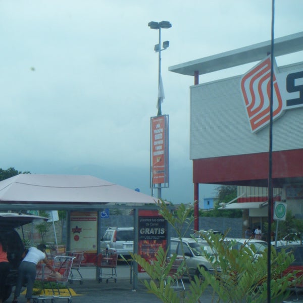 Soriana Iguala en Boulevard Iguala Taxco