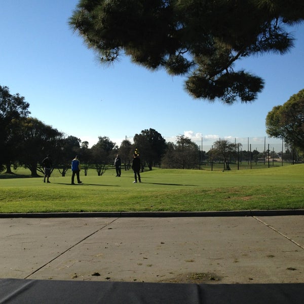 Foto scattata a Meadowlark Golf Course da Samantha C. il 12/31/2012