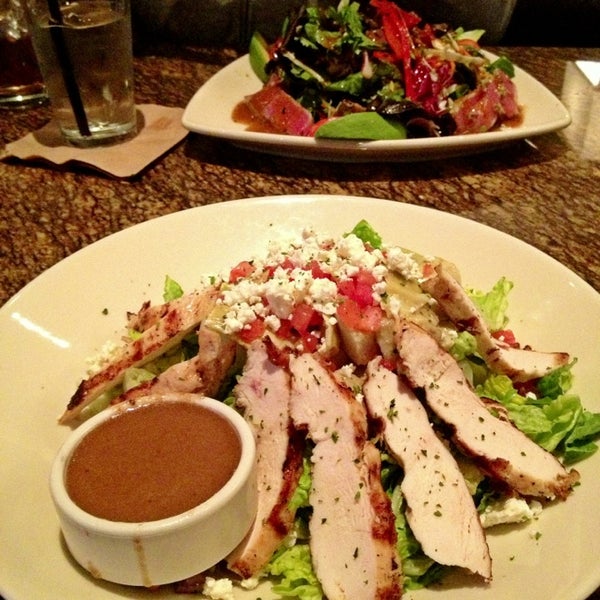 Photo taken at BJ&#39;s Restaurant &amp; Brewhouse by Christina on 3/27/2013