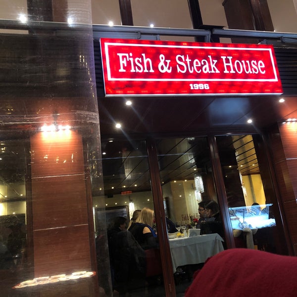 2/7/2020 tarihinde Tevfikziyaretçi tarafından Fish &amp; Steak House'de çekilen fotoğraf