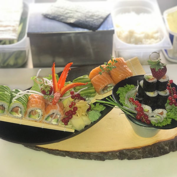 2/8/2024 tarihinde Pham M.ziyaretçi tarafından Sashimi Sushi Lounge'de çekilen fotoğraf