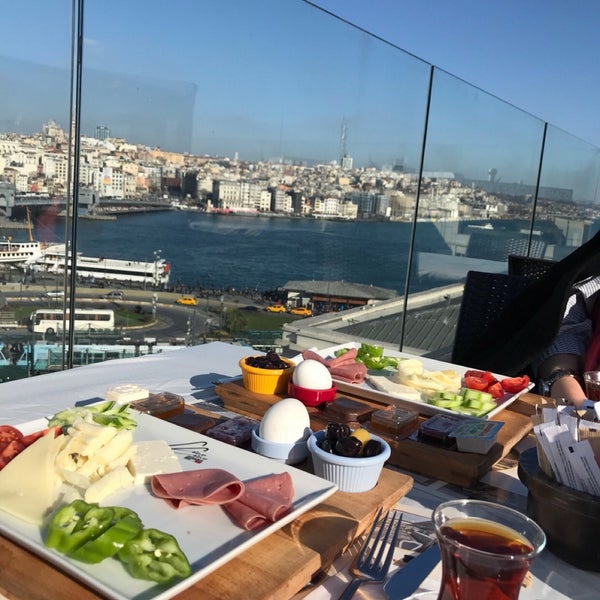 Photo taken at Ciao Ciao İstanbul by Enes İ. on 4/8/2019