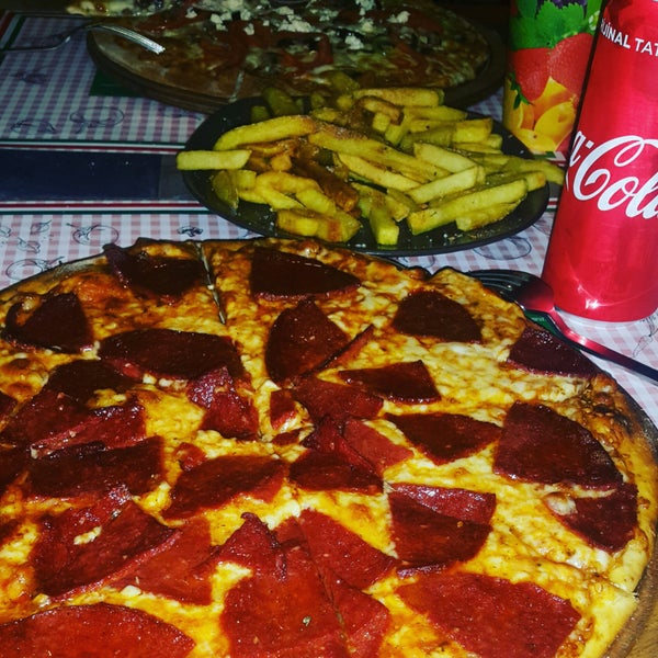 12/4/2017에 Ysmn K.님이 Pizza Palermo 2 GO에서 찍은 사진
