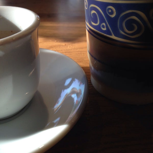 Foto scattata a Peet&#39;s Coffee &amp; Tea da michael s. il 9/1/2015