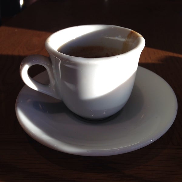 Foto scattata a Peet&#39;s Coffee &amp; Tea da michael s. il 10/20/2015