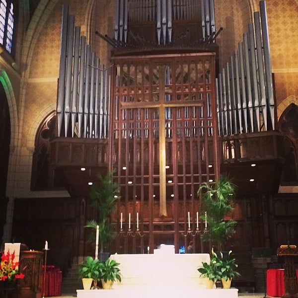 5/18/2014 tarihinde Carrie G.ziyaretçi tarafından Central Lutheran Church'de çekilen fotoğraf