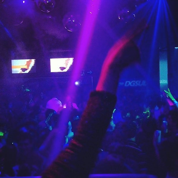 รูปภาพถ่ายที่ Pepsi Club โดย Andrezza C. เมื่อ 3/24/2013