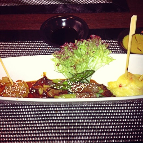 Das Foto wurde bei Samurai restaurant von David am 11/21/2012 aufgenommen