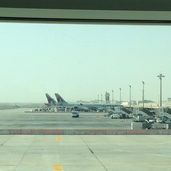 Foto tirada no(a) Doha International Airport (DOH) مطار الدوحة الدولي por Riza P. em 5/10/2013