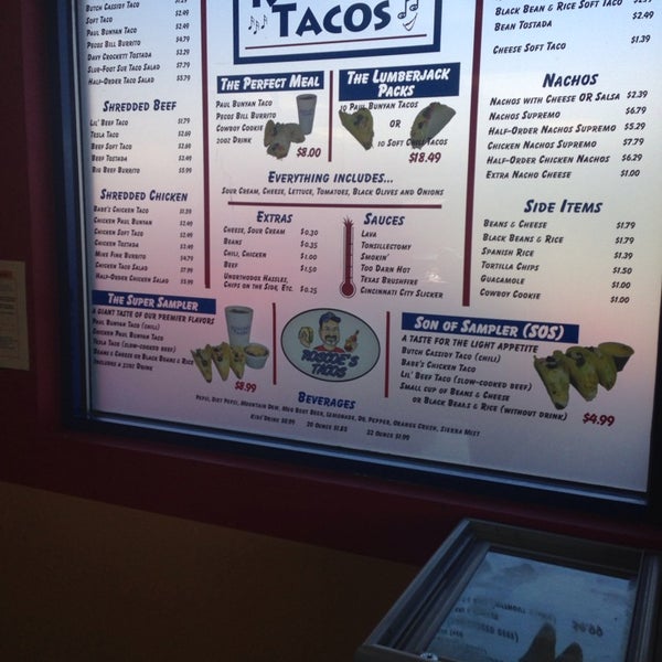 Foto tirada no(a) Roscoe&#39;s Tacos por Chris A. em 11/8/2013