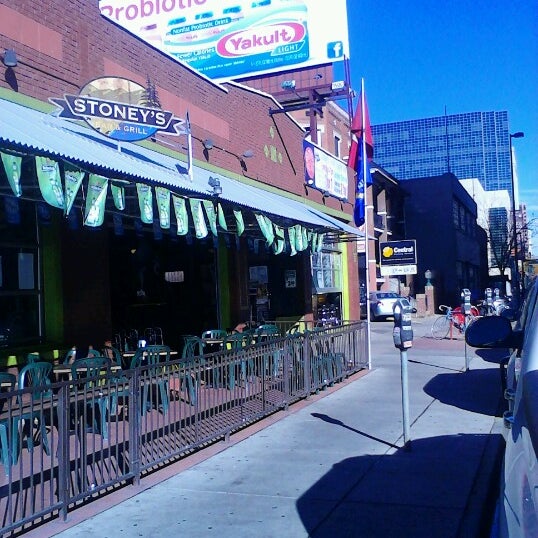 10/21/2012 tarihinde Melinda S.ziyaretçi tarafından Stoney&#39;s Bar and Grill'de çekilen fotoğraf