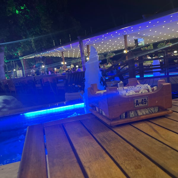 Photo taken at Nevîzade Cafe &amp; Restaurant by Rafet Ö. on 7/1/2022