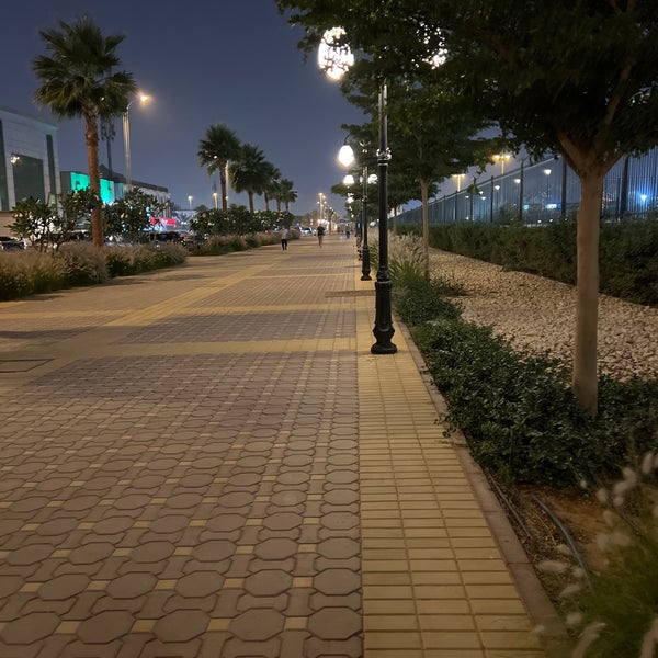 Foto tirada no(a) King Abdullah Road Walk por A .. em 4/22/2024