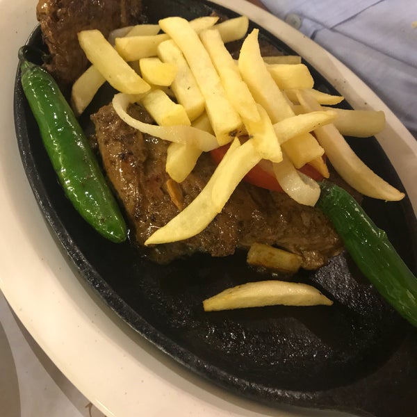 Foto tirada no(a) Restaurante La Posada Del Virrey por Marco J. em 2/18/2018