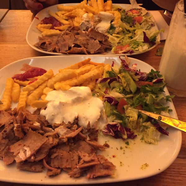 Снимок сделан в DOY DOY Kebab Restaurant пользователем SemRaDğN.. 1/14/2016
