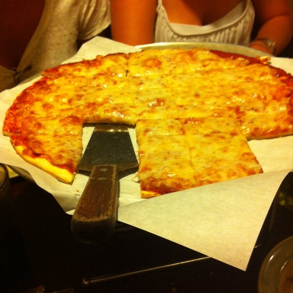 Photo taken at Barone&#39;s Pizza of Glen Ellyn by Jill W. on 8/22/2014