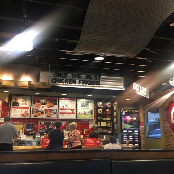 Photo taken at Raising Cane&#39;s Chicken Fingers by Oil™ . on 6/12/2017