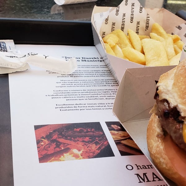 2/14/2019 tarihinde Paulo M.ziyaretçi tarafından Madero Burger'de çekilen fotoğraf