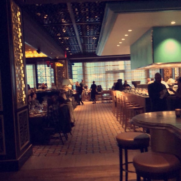 Foto diambil di Empire Restaurant &amp; Lounge oleh Raed pada 3/31/2018
