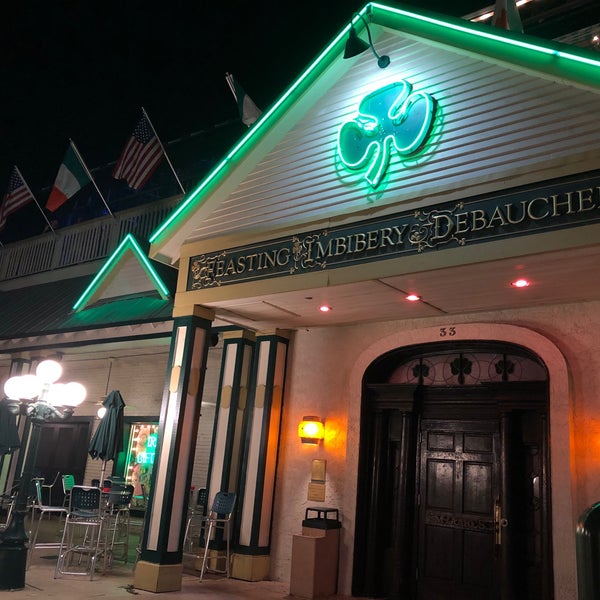 Photo taken at McGuire&#39;s Irish Pub of Destin by Bua T. on 8/25/2019