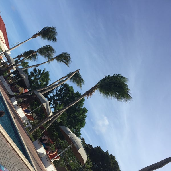 รูปภาพถ่ายที่ Livingstone Villas &amp; Resort Hotel Curacao โดย Delphine S. เมื่อ 11/5/2015